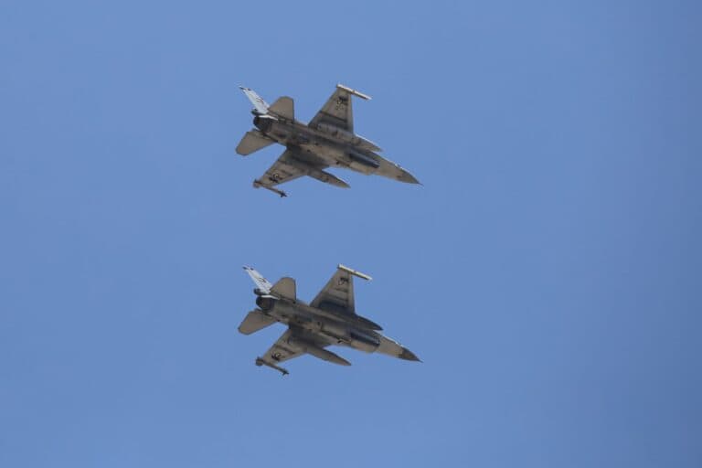 Τουρκικά F-16 οπλισμένα παραβίασαν τον ελληνικό εναέριο χώρο