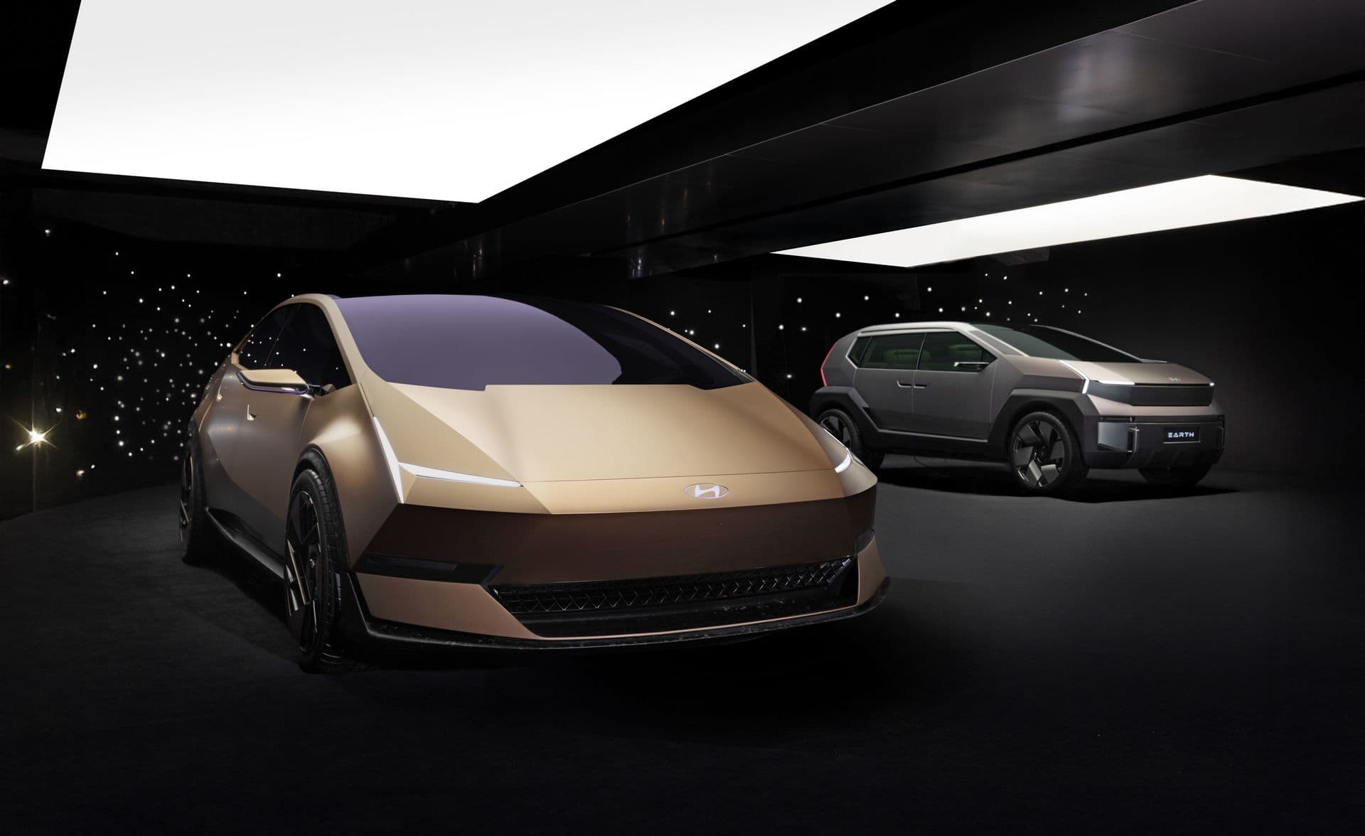 Hyundai Ioniq: Τα πρωτότυπα Venus και Earth για την Κίνα
