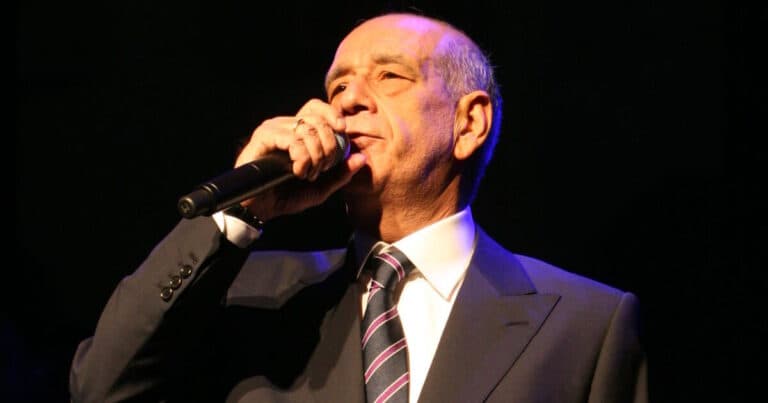 Ο Δημήτρης Μητροπάνος: 14 χρόνια από τη φωνή που σίγησε