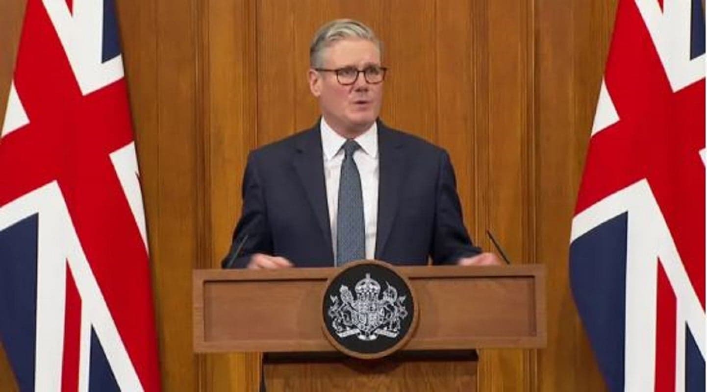 Ο Στάρμερ και ο Μακρόν για τα Στενά του Ορμούζ