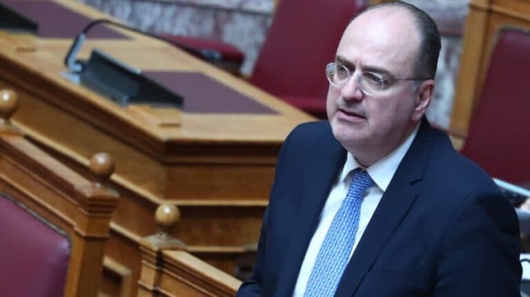 Παραιτήθηκε ο Μακάριος Λαζαρίδης από υφυπουργός