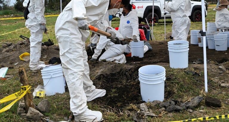 Πάνω από 1.000 οστά σε λίμνη του Μεξικού