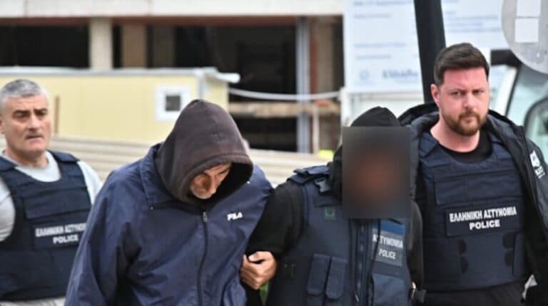 Η κηδεία της Μυρτούς και οι απολογίες των τριών κατηγορουμένων