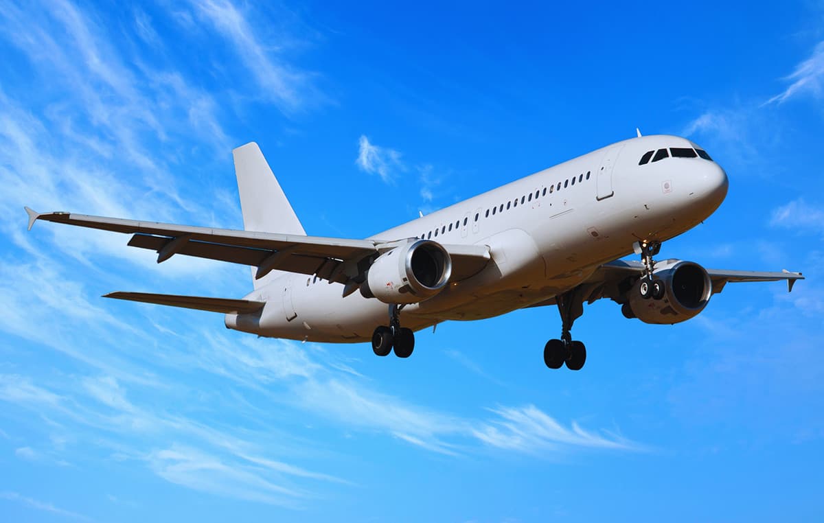 Ο ΔΟΕ προειδοποιεί: Έξι εβδομάδες καύσιμα αεροσκαφών