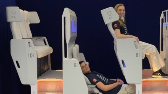 Ο Αλεχάντρο Νούνιεθ Βιθέντε επιστρέφει με διώροφα καθίσματα αεροπλάνων