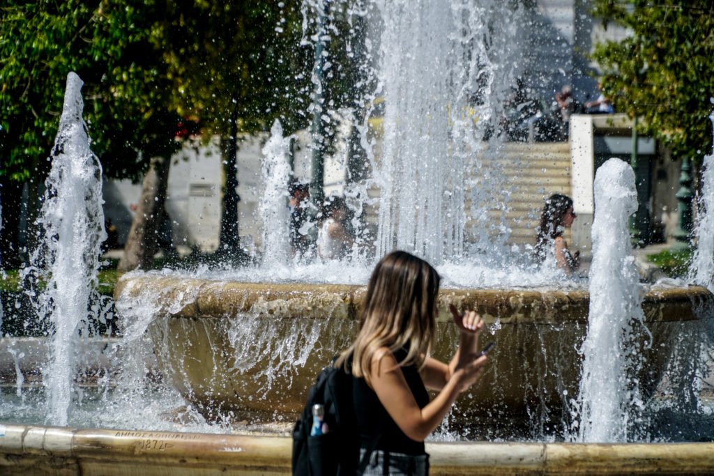 Έρχεται κύμα καύσωνα: Συστάσεις της Πολιτικής Προστασίας προς τους πολίτες