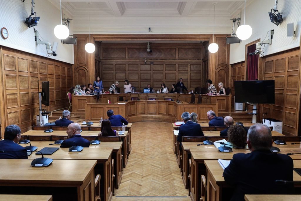 Προανακριτική για Κ. Αχ. Καραμανλή: Εγκρίθηκε το πόρισμα από τη ΝΔ
