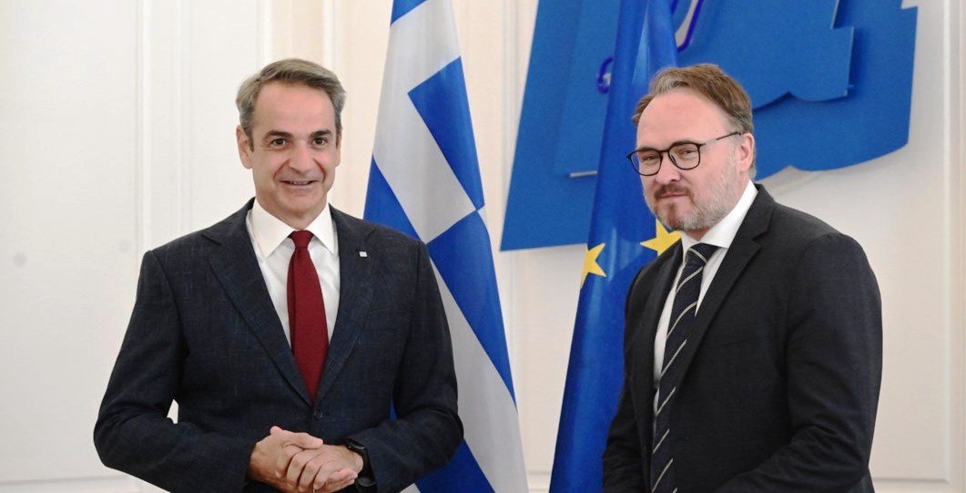 Συνάντηση Μητσοτάκη με Ευρωπαίο επίτροπο: Στο επίκεντρο η μείωση των τιμών ενέργειας