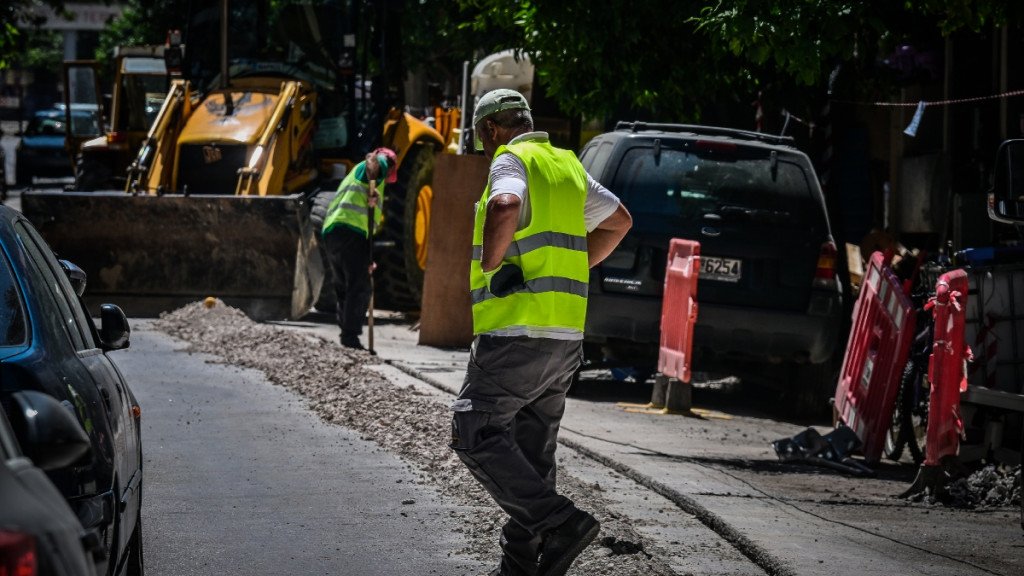 Υπ. Εργασίας: Έκτακτα μέτρα για την θερμική καταπόνηση των εργαζομένων του ιδιωτικού τομέα