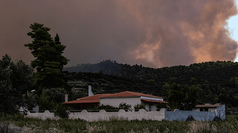 Μεγάλη φωτιά στον Πισσώνα Ψαχνών στην Εύβοια