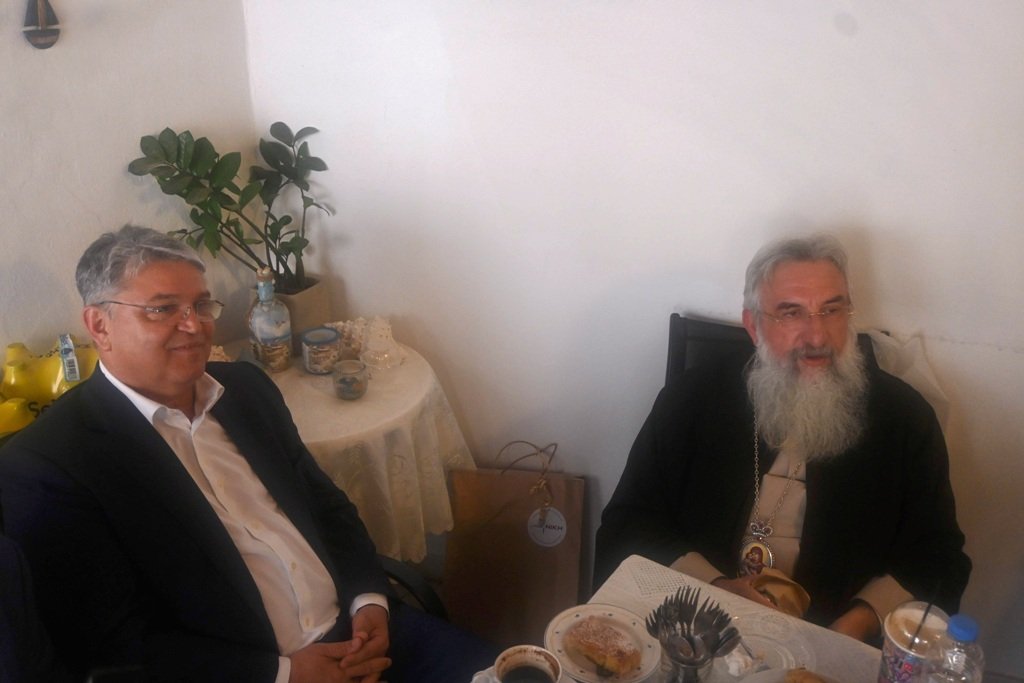 Συνάντηση του Προέδρου της ΝΙΚΗΣ με τον Αρχιεπίσκοπο Κρήτης κ. Ευγένιο
