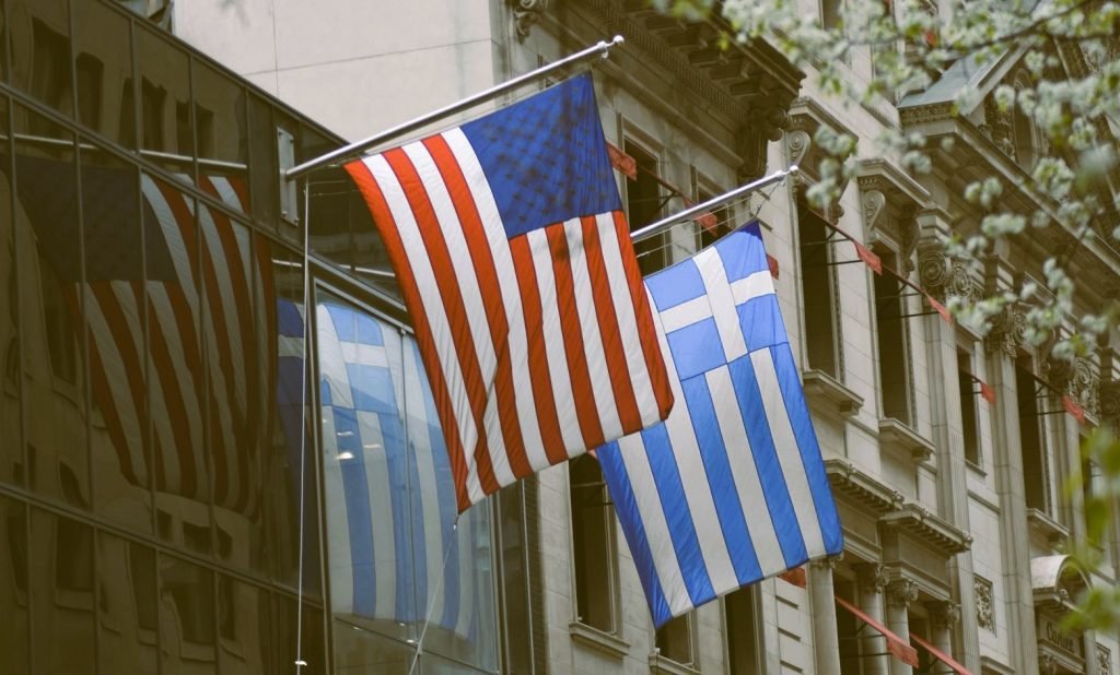Στο κυνήγι των εξαιρέσεων ελληνικών προϊόντων από τους δασμούς Τραμπ