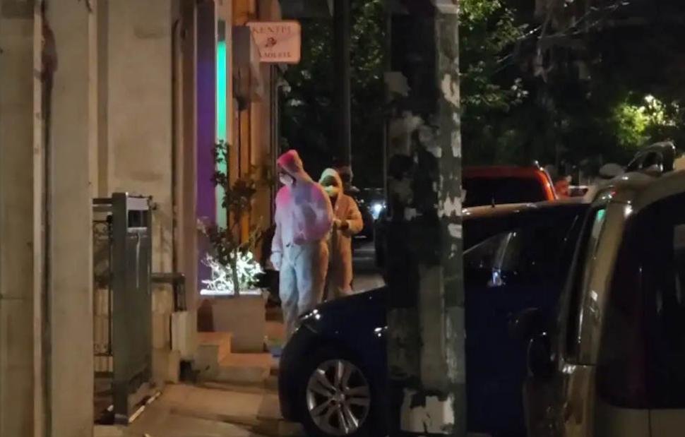 Από χειροβομβίδα η έκρηξη με δύο τραυματίες σε καφετέρια στον Άγιο Παντελεήμονα