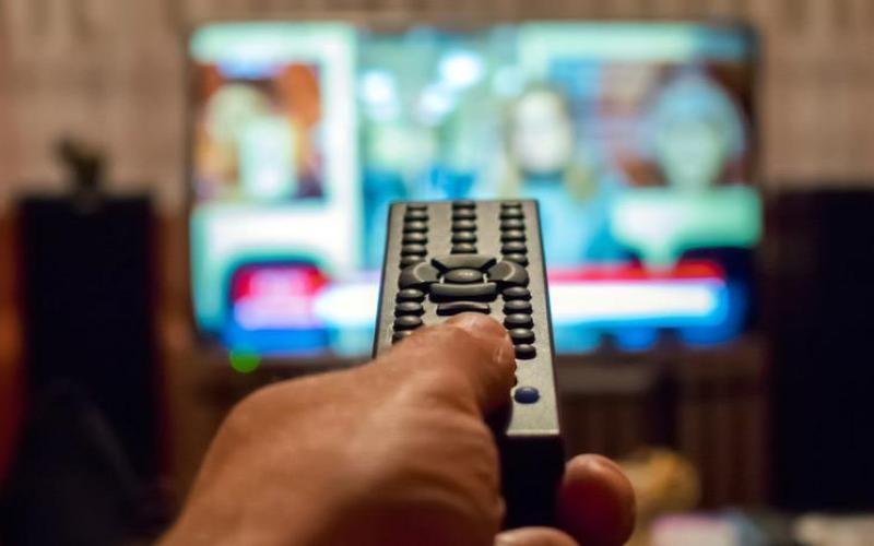 Υπεγράφη η ΚΥΑ που προβλέπει επιβολή προστίμων για την πειρατεία προστατευόμενου περιεχομένου