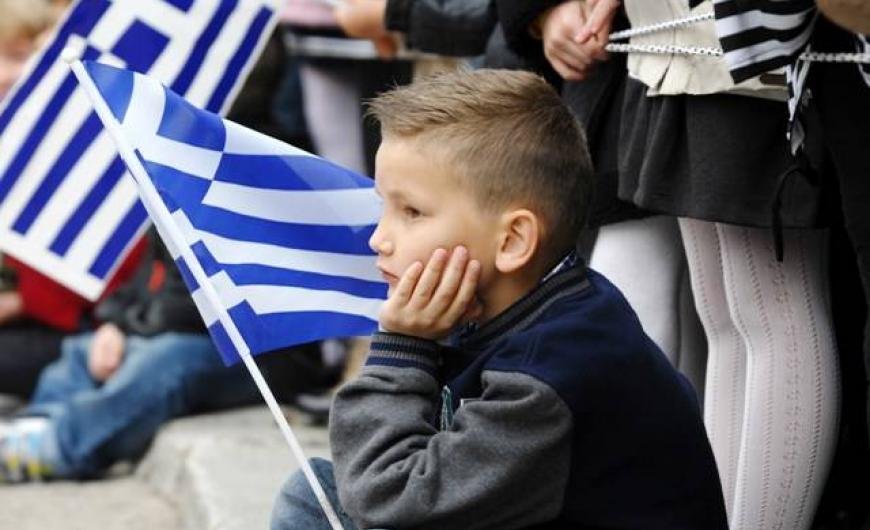 Δημογραφικό: Κατάρρευση των γεννήσεων – Μείωση του πληθυσμού κατά σχεδόν 500 χιλ. άτομα