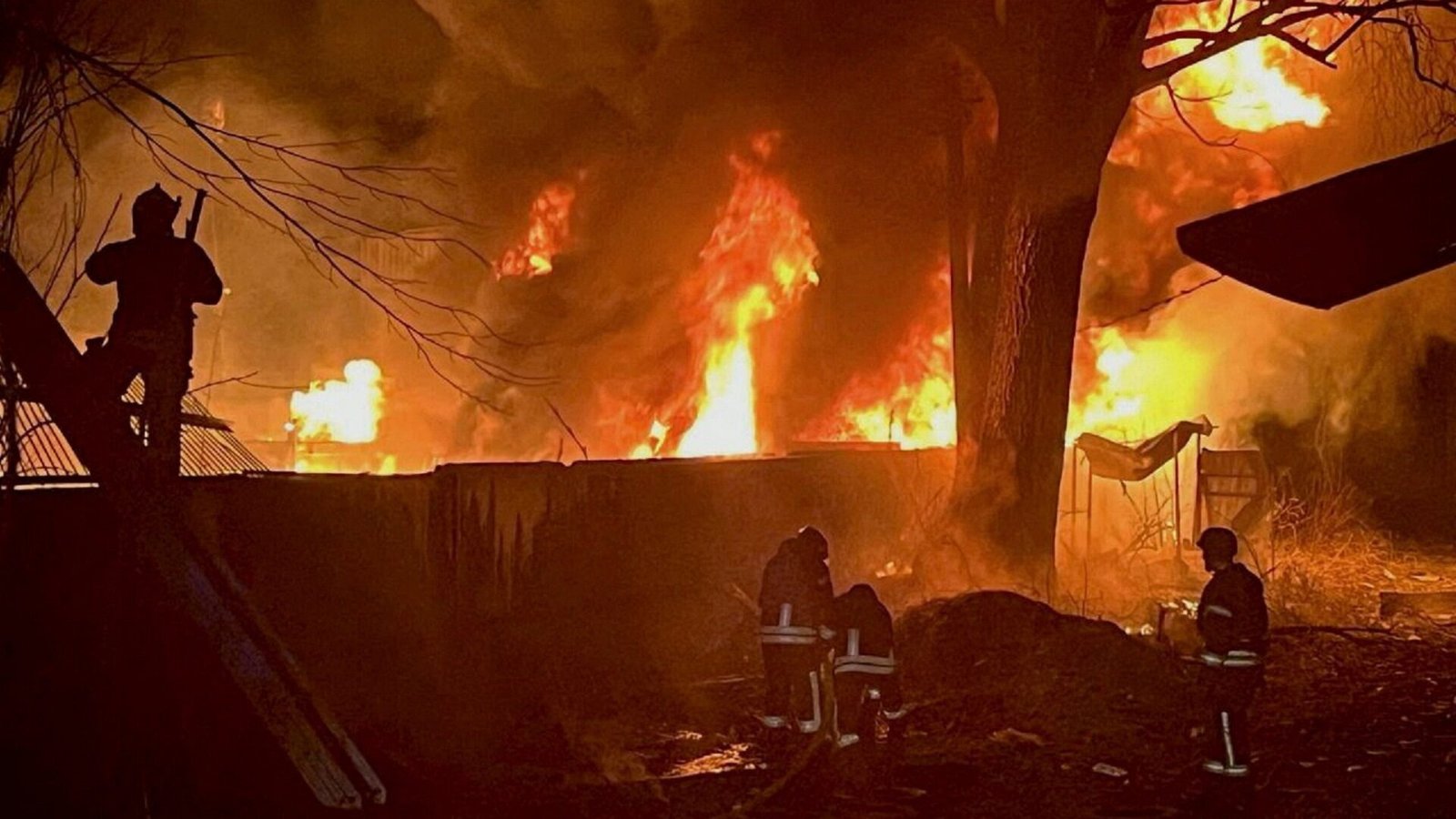 Ουκρανία: Τους 14 έφτασαν οι νεκροί από τις ρωσικές επιθέσεις στο Κίεβο