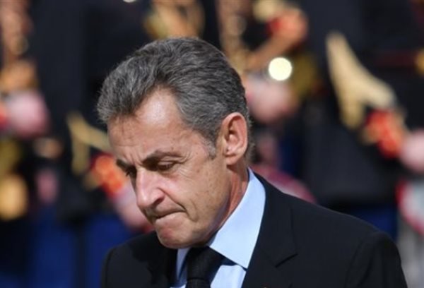 Ένοχος ο Νικολά Σαρκοζί: Καταδικάστηκε σε 5 χρόνια φυλάκιση