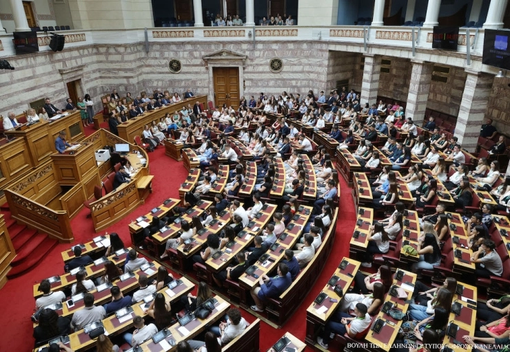 Βουλή των Εφήβων: Μέχρι 20 Οκτωβρίου οι αιτήσεις σχολείων