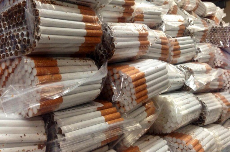 Γαλλία: Κατάσχεση 7 τόνων λαθραίων τσιγάρων σε φορτίο με ιταλικά κανόλι