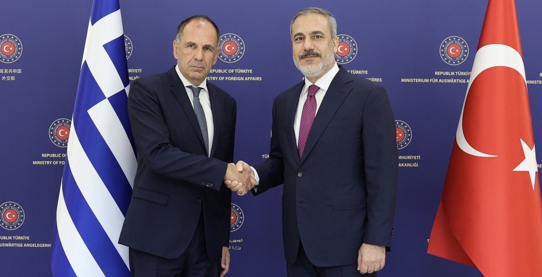 Συνάντηση Γεραπετρίτη-Φιντάν: Στο επίκεντρο οι διμερείς σχέσεις