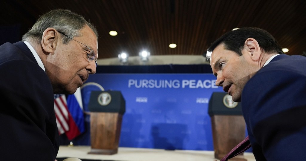 Τα «επόμενα βήματα» για τον τερματισμό του πολέμου στην Ουκρανία συζήτησαν Λαβρόφ και Ρούμπιο