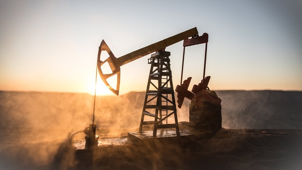 Πτώση άνω του 1% για το πετρέλαιο – Ενισχύθηκε ο χρυσός