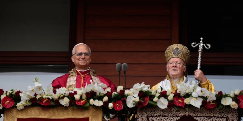Μηνύματα ενότητας και ειρήνης έστειλαν ο Οικουμενικός Πατριάρχης και ο Πάπας από το Φανάρι
